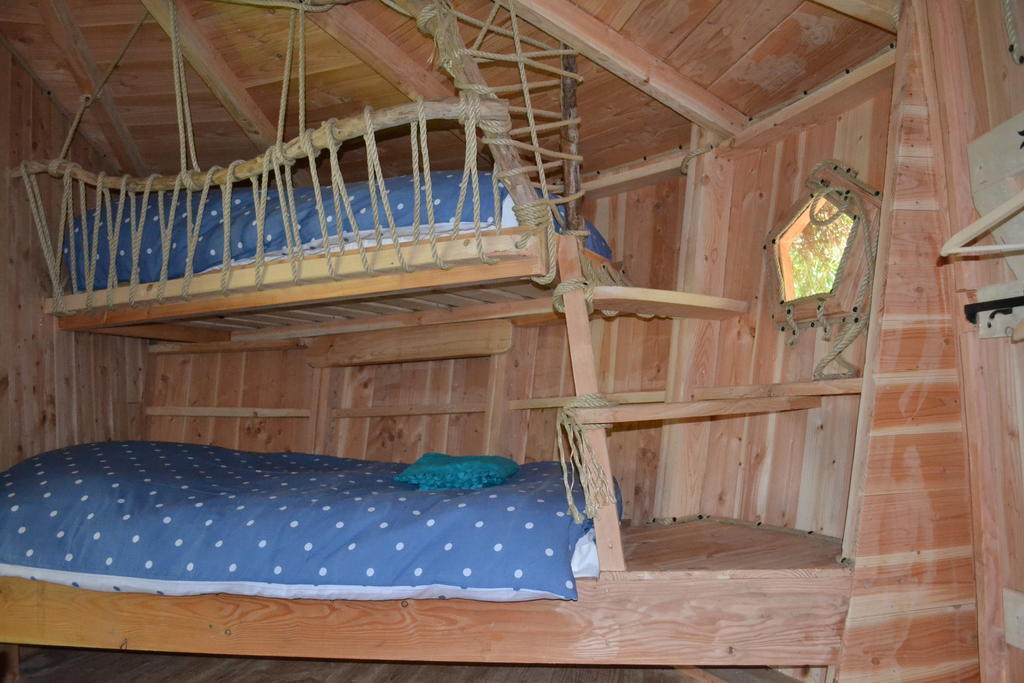 Cabanes Et Yourtes De La Vallee De L'Ance Hotel Sauvessanges Room photo